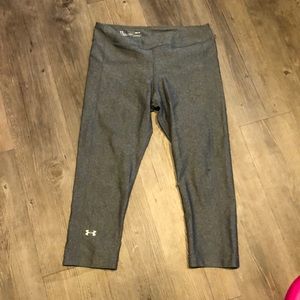 Under Armour compression heat gear capris